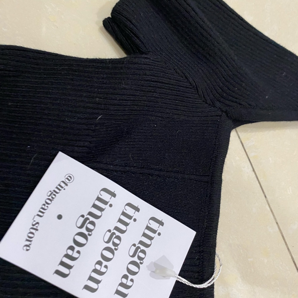 SOLD Short cake top from Tingoan, size: freesize, colour: black